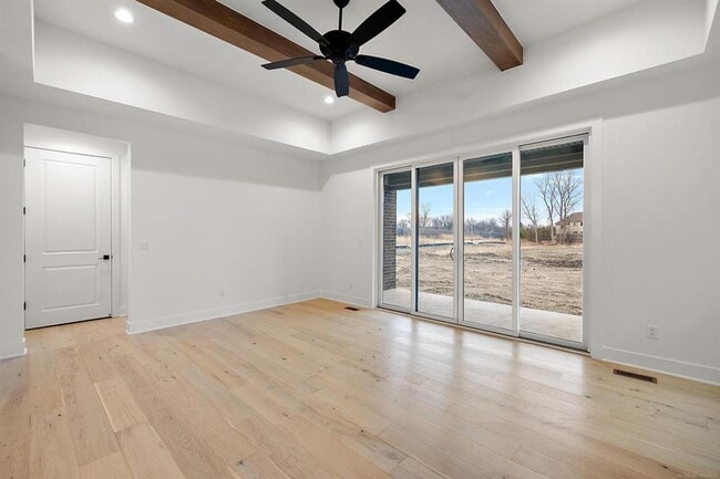 Building Photo - 5968 Willow Grove