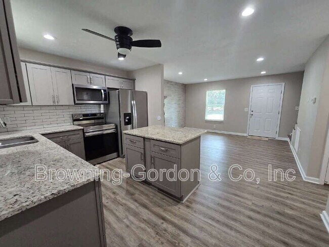 Building Photo - 3226 Priest Woods Dr