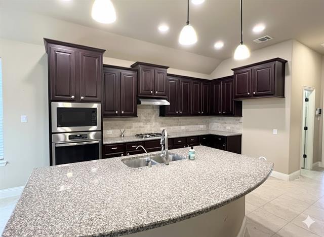 Foto del edificio - 1001 Summer Ln