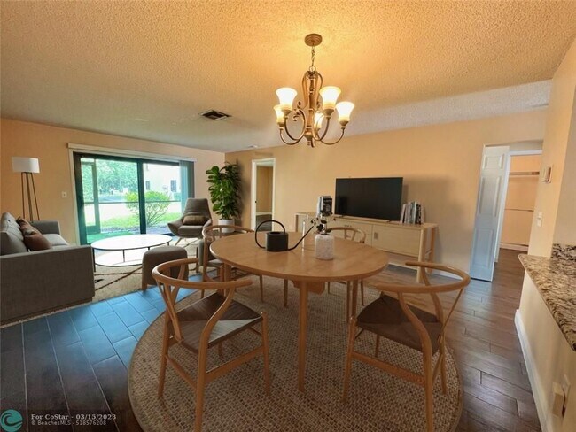 Foto del edificio - 505 Lakeview Dr E