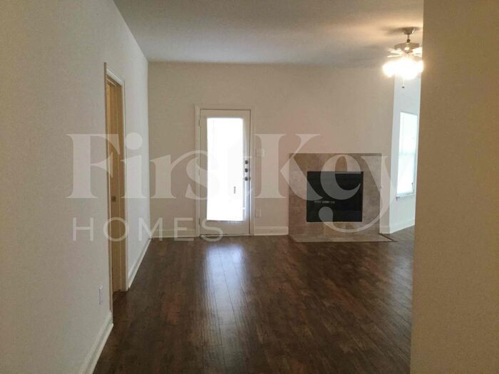 Foto principal - 1283 Alhambra Dr