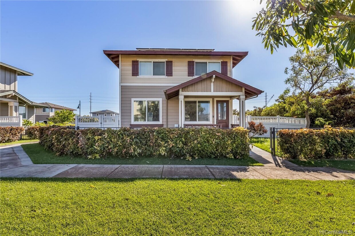 Primary Photo - 460 Kamaaha Ave