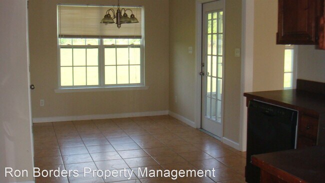 Building Photo - 3 br, 2 bath House - 5761 Emily Lane