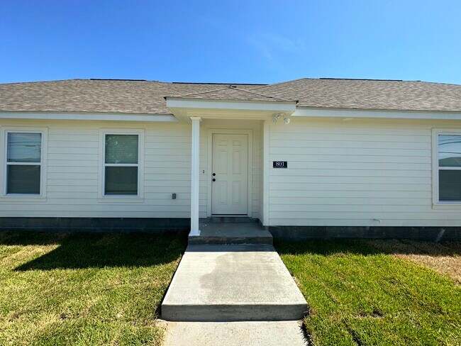 Building Photo - 801 W Josephine St