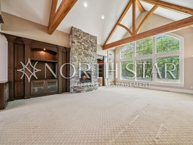 Foto del edificio - Sun-Filled 5-Bedroom Retreat Near Parks & River