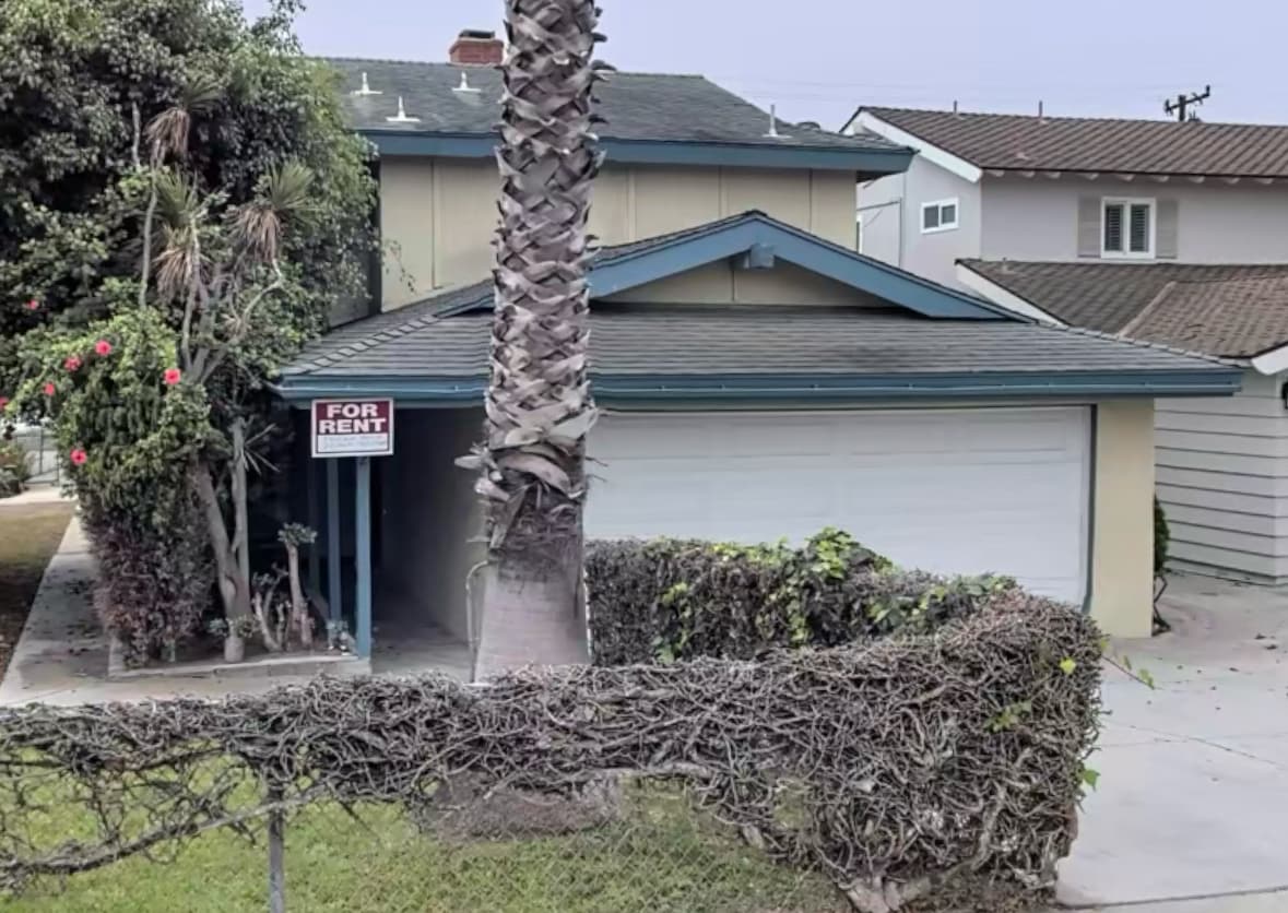 Building Photo - 1242 Agate St