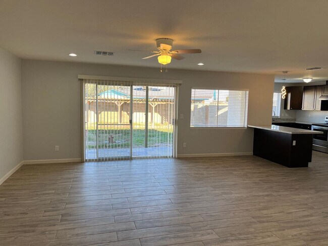 Foto del edificio - 2300 E Butler St
