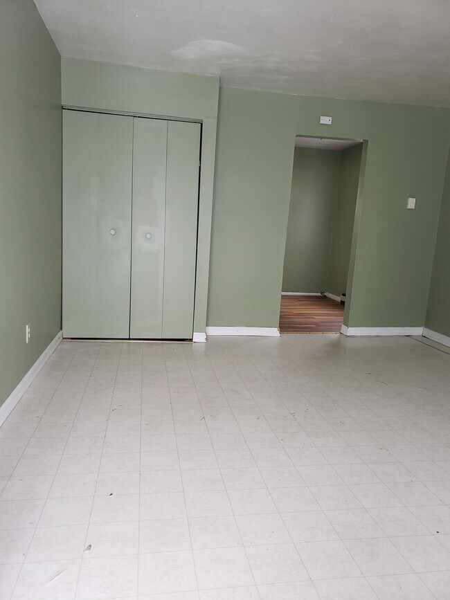 Building Photo - 3575 Stickney Ave
