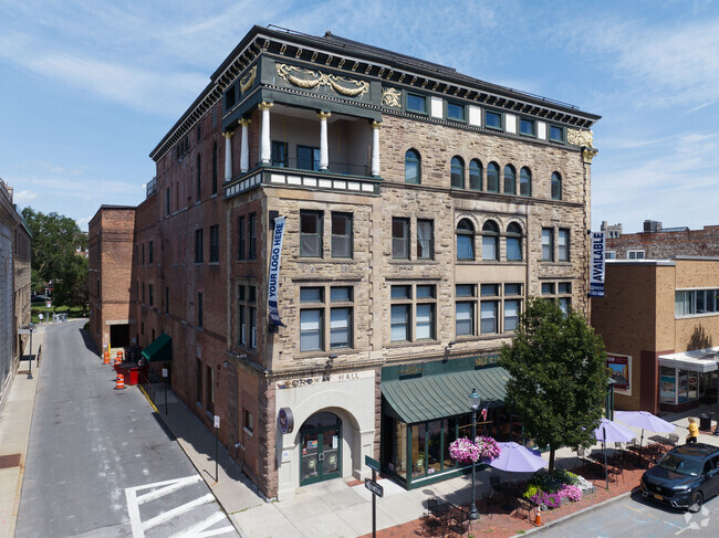 Beautiful Multi-Family Apartment Building - 221 Glen St