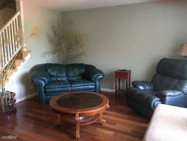 Foto del edificio - 222 Hunt Ave