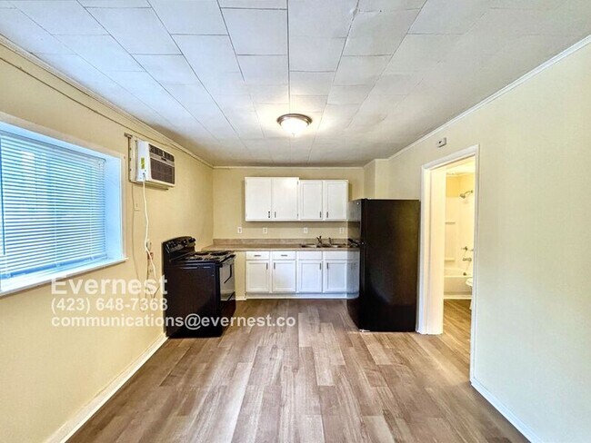 Foto del edificio - 9823 Dallas Hollow Rd