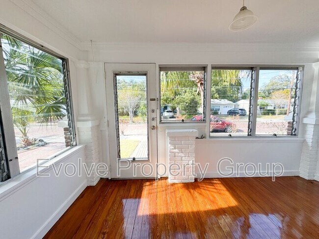 Foto del edificio - 931 Shine Ave