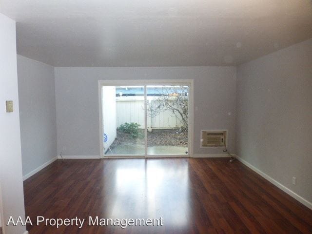 Building Photo - 2 br, 2 bath House - 1560 Adelaide St. #13