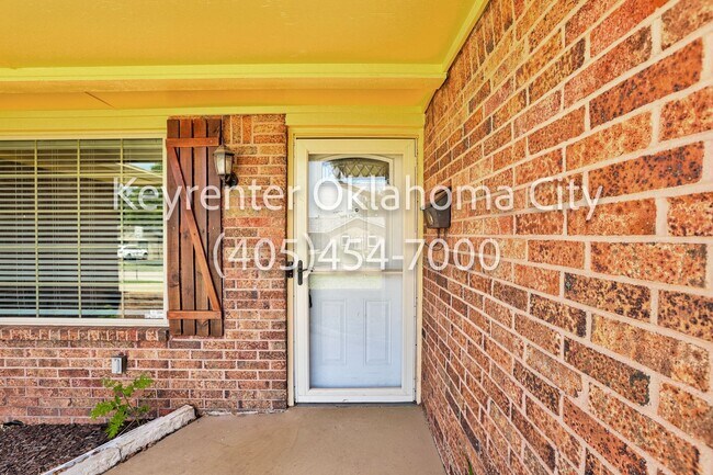 Foto del edificio - 10912 N Blackwelder Ave