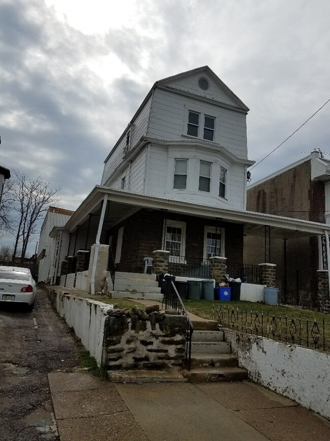 126 E Wyoming Ave, Philadelphia, PA 19120 Apartments Philadelphia, PA