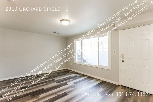 Foto del edificio - 2910 Orchard Cir