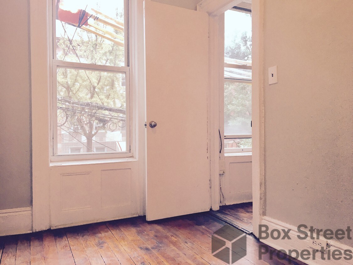Foto del edificio - 578A Morgan Ave