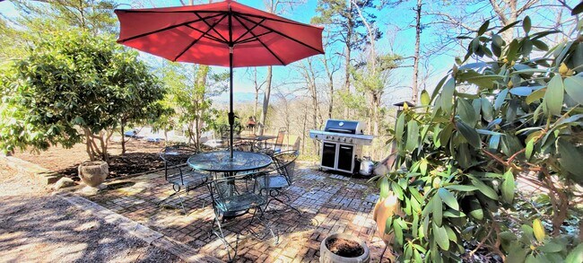 Patio - 91 Stonehedge Ln