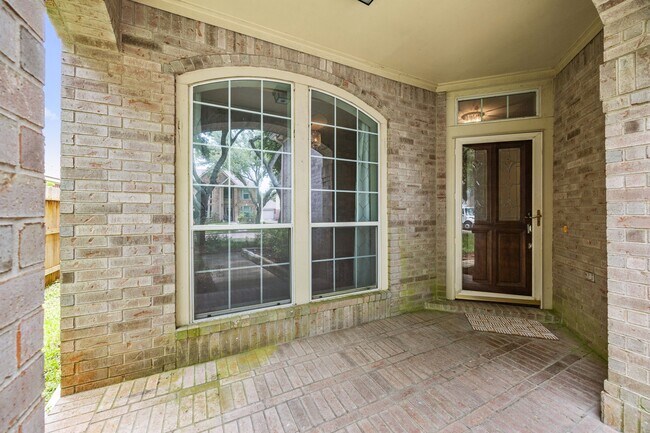 Building Photo - 2207 Thistlerock Ln