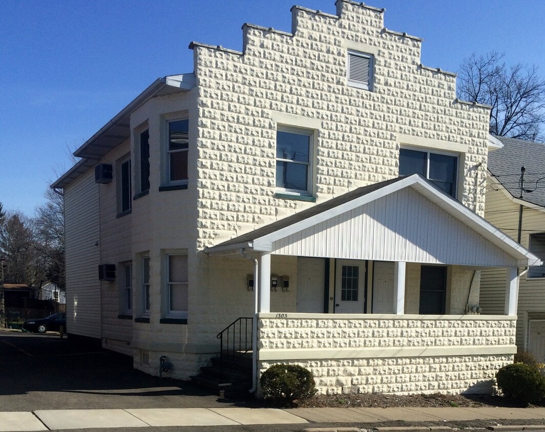 Primary Photo - 1303 Jenkins St