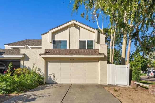 Foto del edificio - 22666 Spring Lake Ln