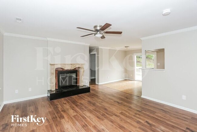 Foto del edificio - 2422 Haybrook Ln