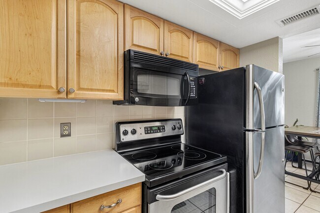 Foto del edificio - 6044 22nd Ave N