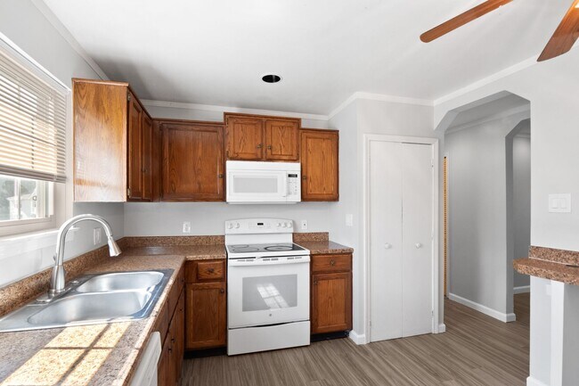 Foto del edificio - Charming 2 bed 2 bath Condo in the Heart o...