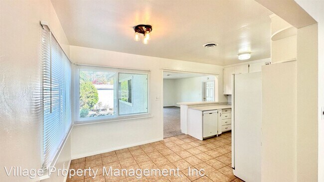 Foto del edificio - 3 br, 2 bath House - 202 East College Street