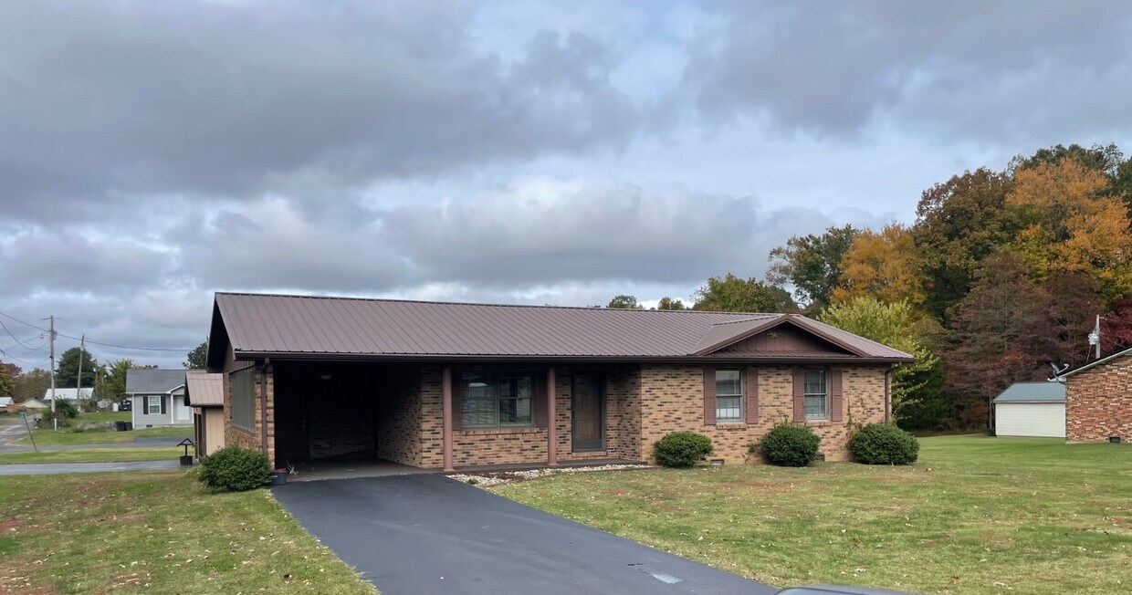 Foto principal - 10 Holland Ct