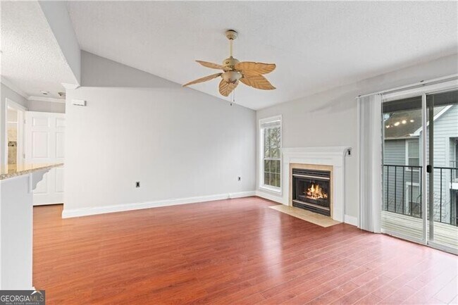 Foto del edificio - 640 Granville Ct