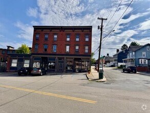 Building Photo - 20 E Main St