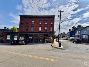 Building Photo - 20 E Main St