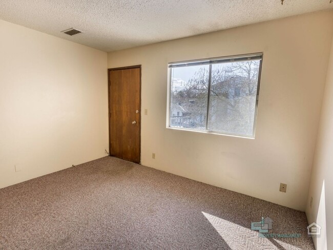 Building Photo - V-DAY SPECIAL, APPLY TODAY MOVE-IN RENT FREE!