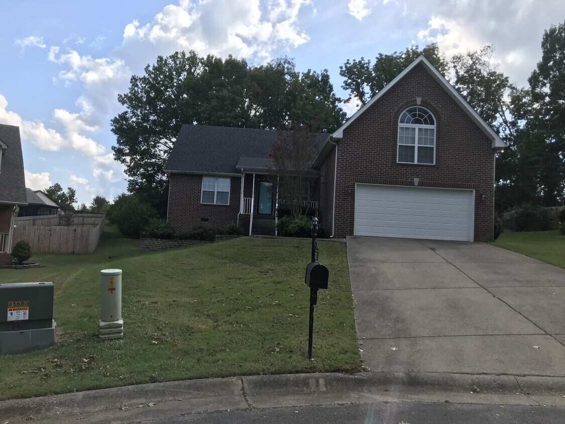 7017 Count Fleet Ct, Mount Juliet, TN 37122 House Rental in Mount