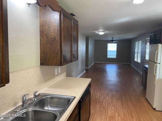 Building Photo - 110 Lana Dr