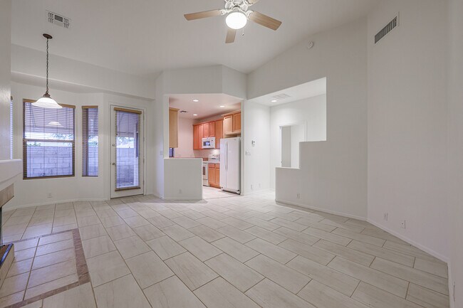 Building Photo - 6507 N 18th Pl