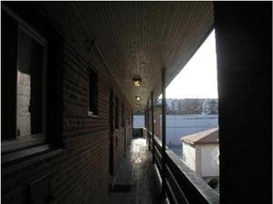 Foto del edificio - 321 S Maple Ave