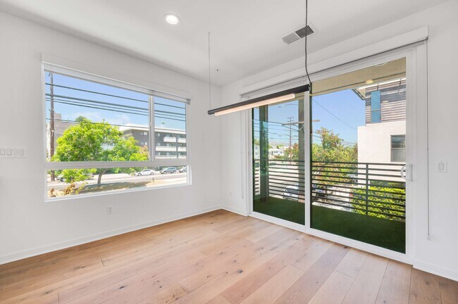 Foto del edificio - 4320 N Eagle Rock Blvd