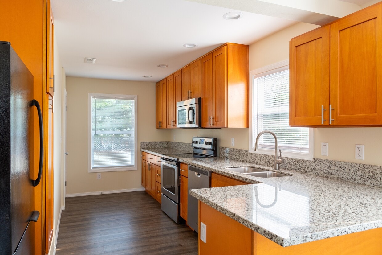 Photo - 13107 SE Division St (Portland, OR)