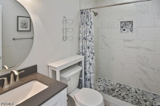 Building Photo - 4295 Island Cir