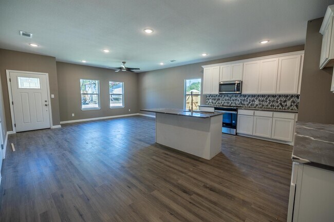 Building Photo - 109 Brown St