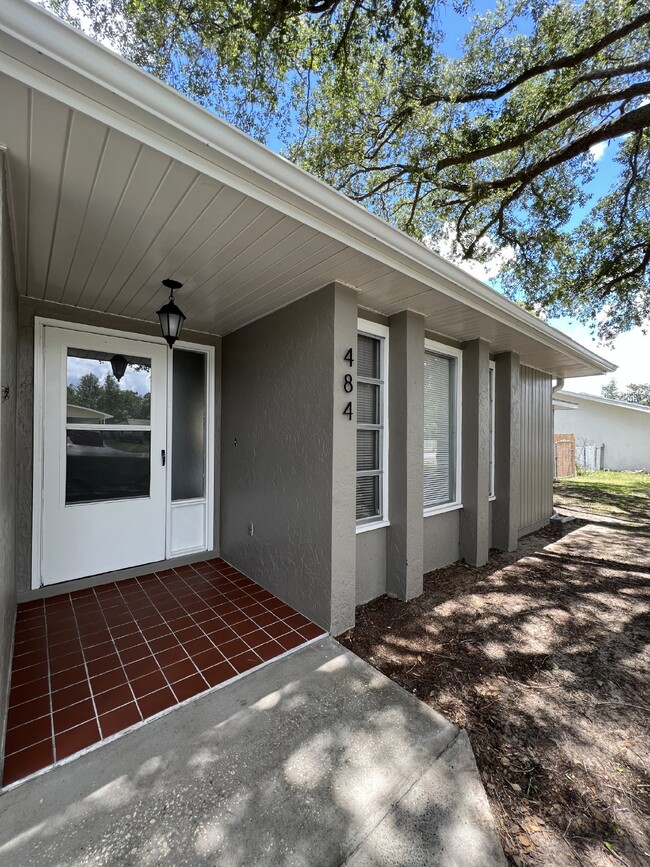 Foto del edificio - **Affordable Rental home in Silver Springs...