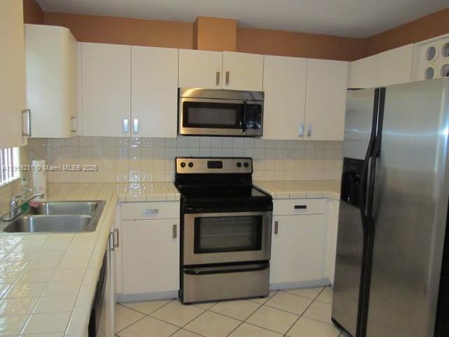 Foto del edificio - 960 SW 95th Ave