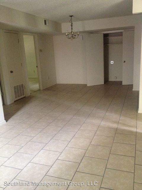 Foto del edificio - 3019-3019B Laura Ln