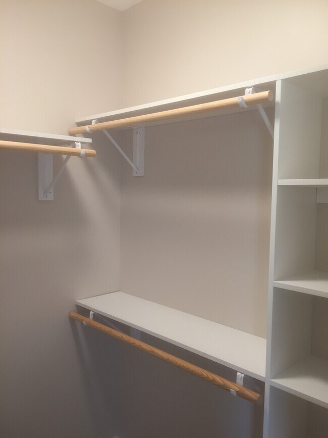 Imagen del vestidor principal n.° 1 - 80 Villa Lane