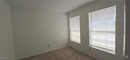 Building Photo - 185 Santa Clara Dr