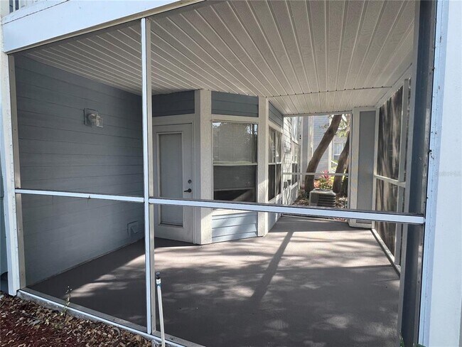 Foto del edificio - 2569 Grassy Point Dr