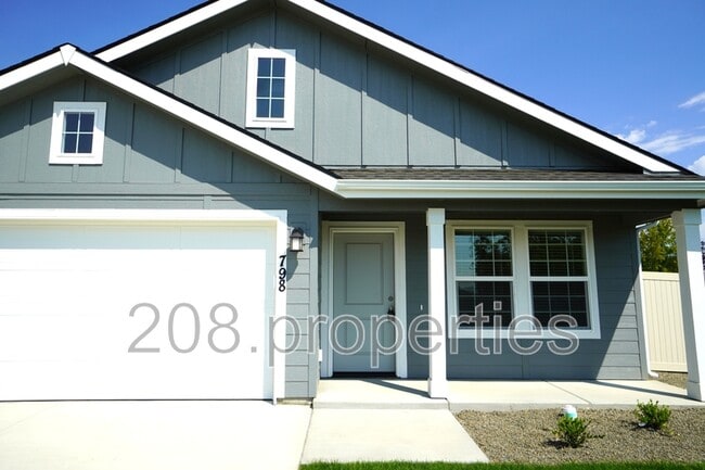 Building Photo - 798 Education St