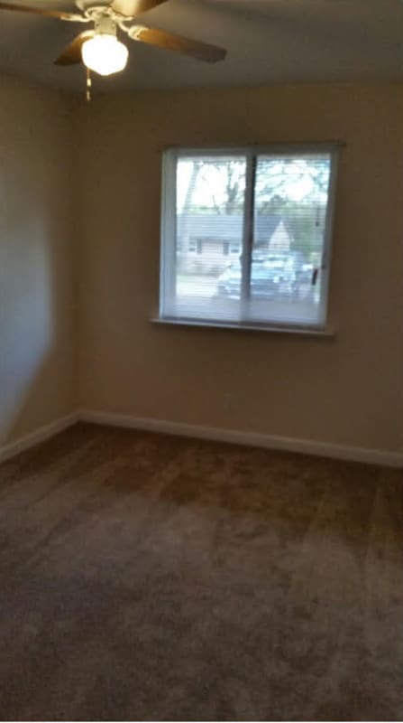 Foto del edificio - 427 Bertonley Ave